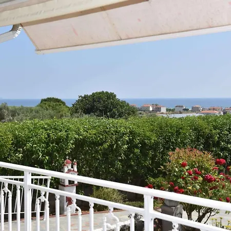 Eva's Treasure Holiday home Flogita