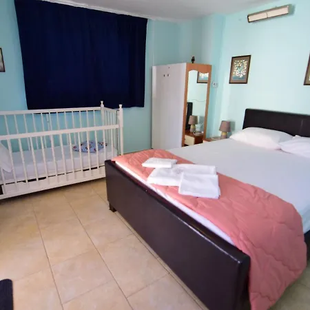 Eva's Treasure Flogita